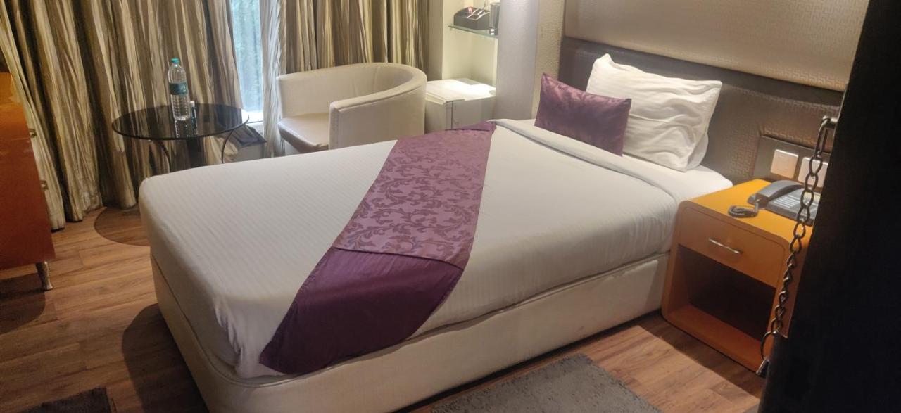 Ritu Ivy Hotell Calcutta Exteriör bild