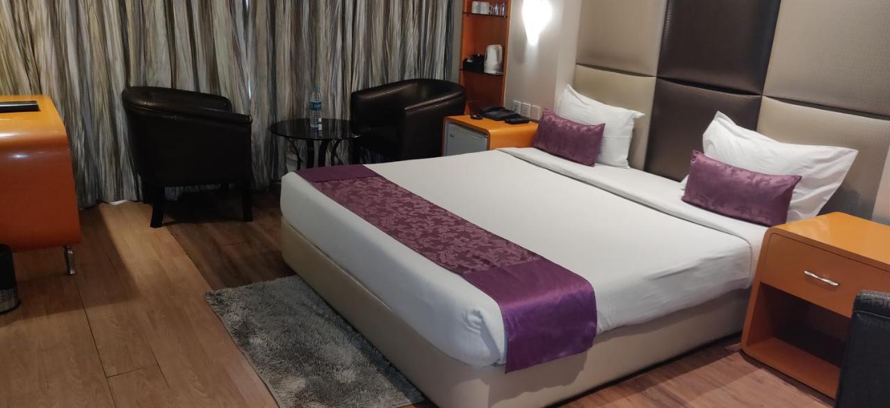 Ritu Ivy Hotell Calcutta Exteriör bild