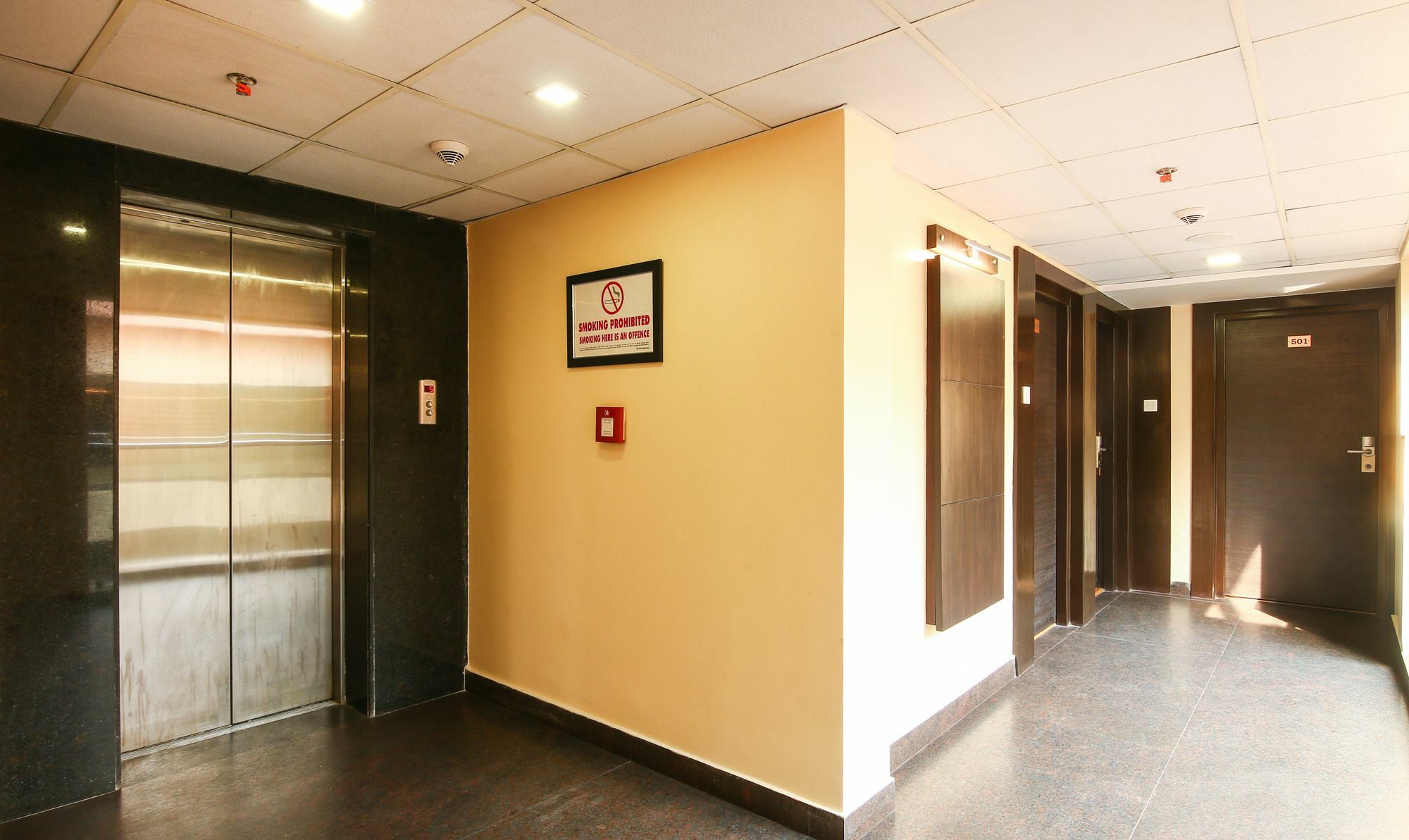 Ritu Ivy Hotell Calcutta Exteriör bild